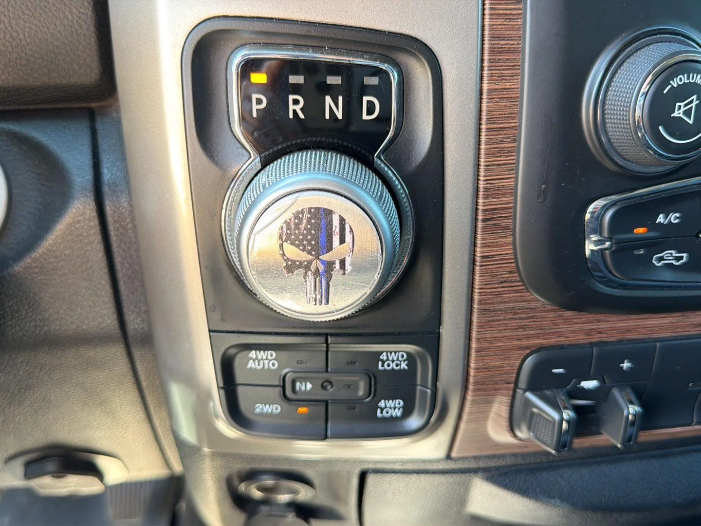 Used 2018  RAM Laramie image 17