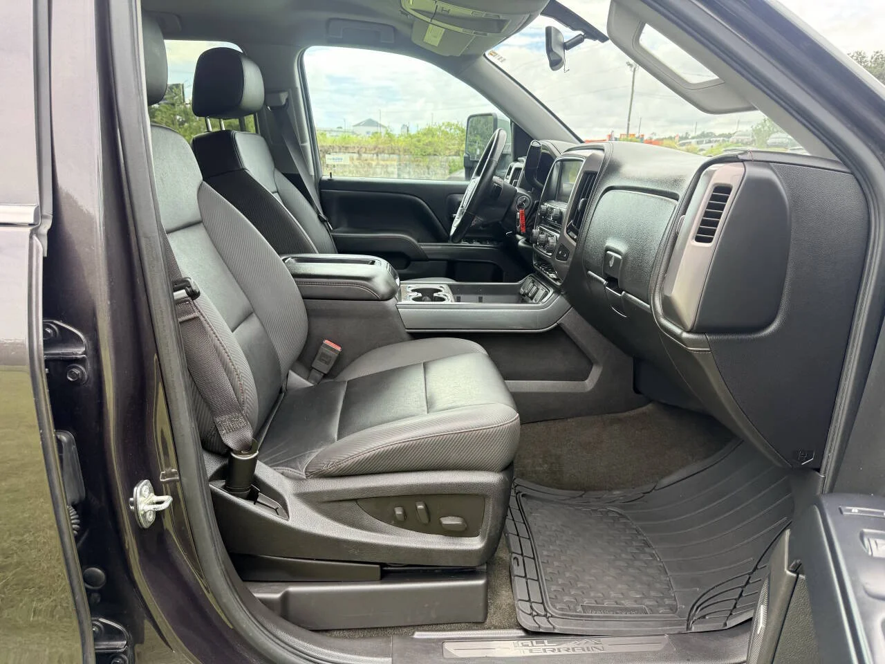 Used 2015 Gray GMC SLT 4x4 4dr Crew Cab 5.8 ft. SB image 25