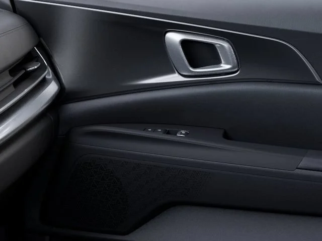 New 2026 Ceramic Silver Kia SX image 25