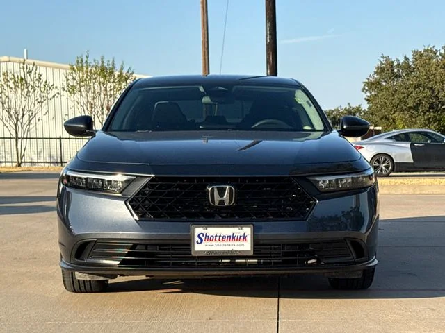 Used 2024  Honda LX image 2
