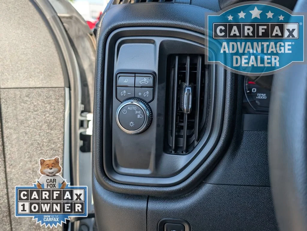 Used 2024 Summit White GMC Pro image 12