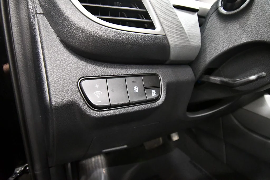 Certified Used 2026  Kia LX image 19