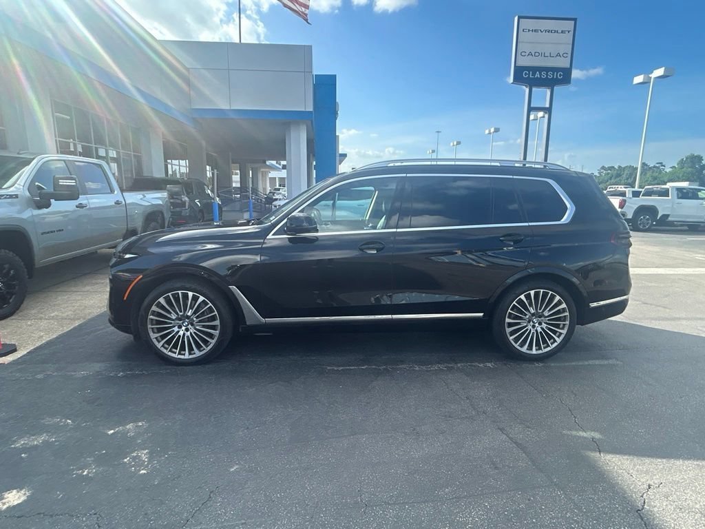 2023 BMW X7
