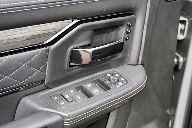 New 2026 Ceramic Gray Clear-Coat Exterior Paint RAM Limited image 32