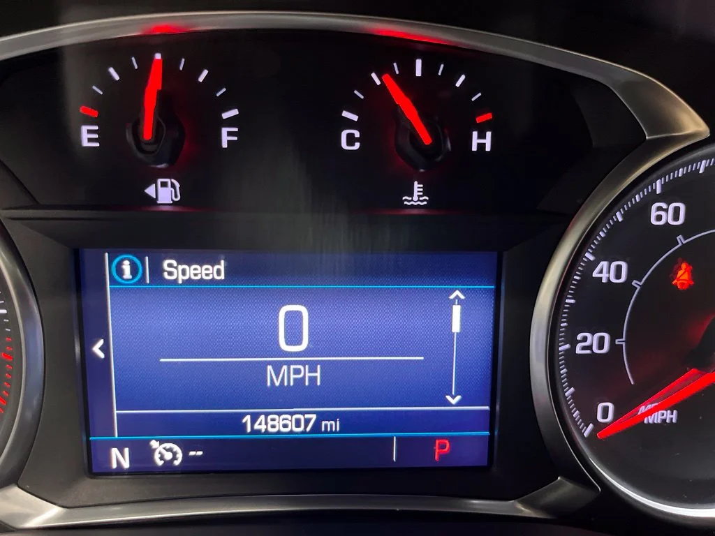 Used 2021 Midnight Blue Metallic GMC SLE image 18