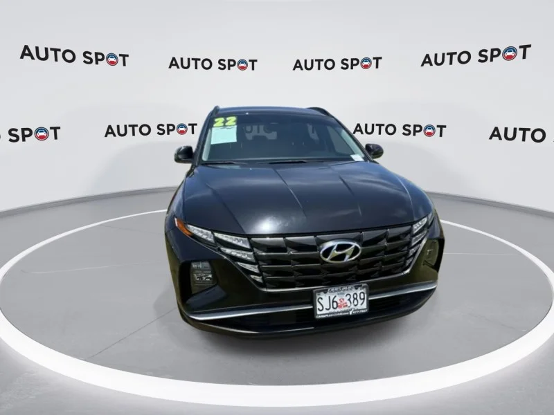 Used 2022 Black Hyundai SEL image 6