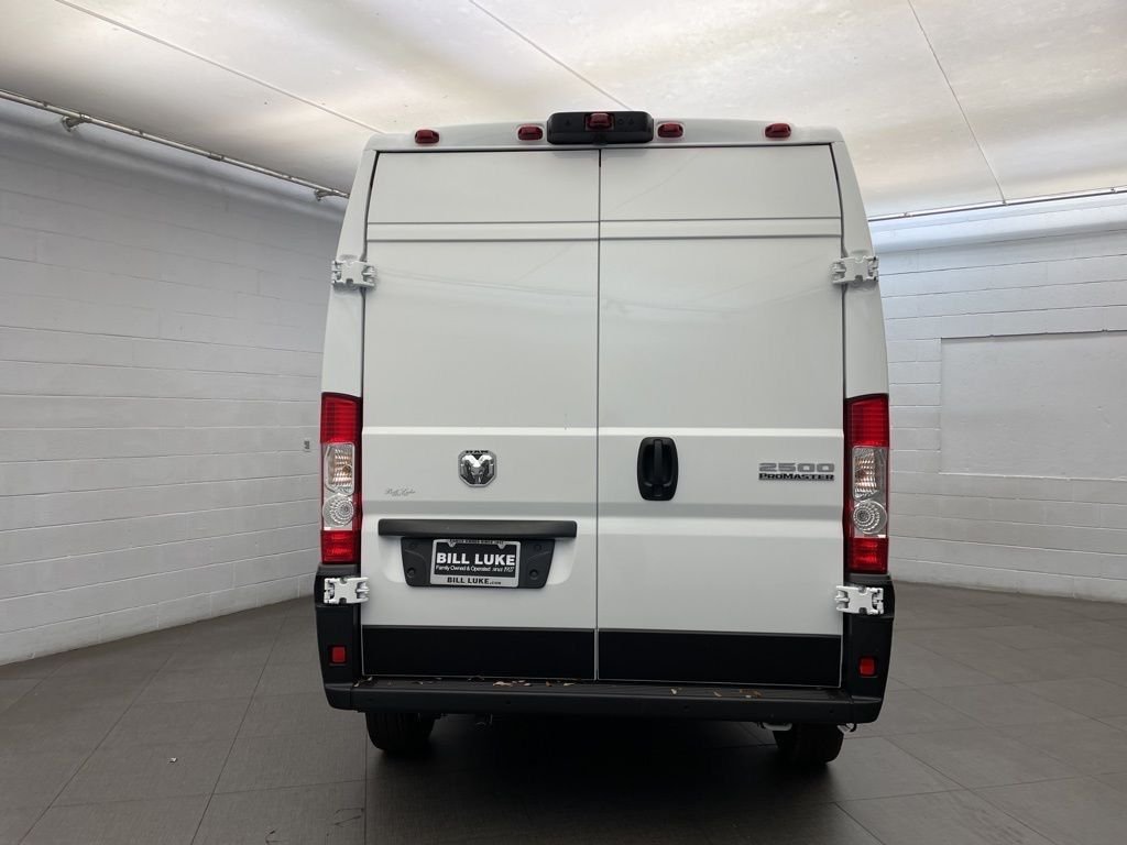 New 2026 Bright White Clear-Coat Exterior Paint RAM High Roof image 4