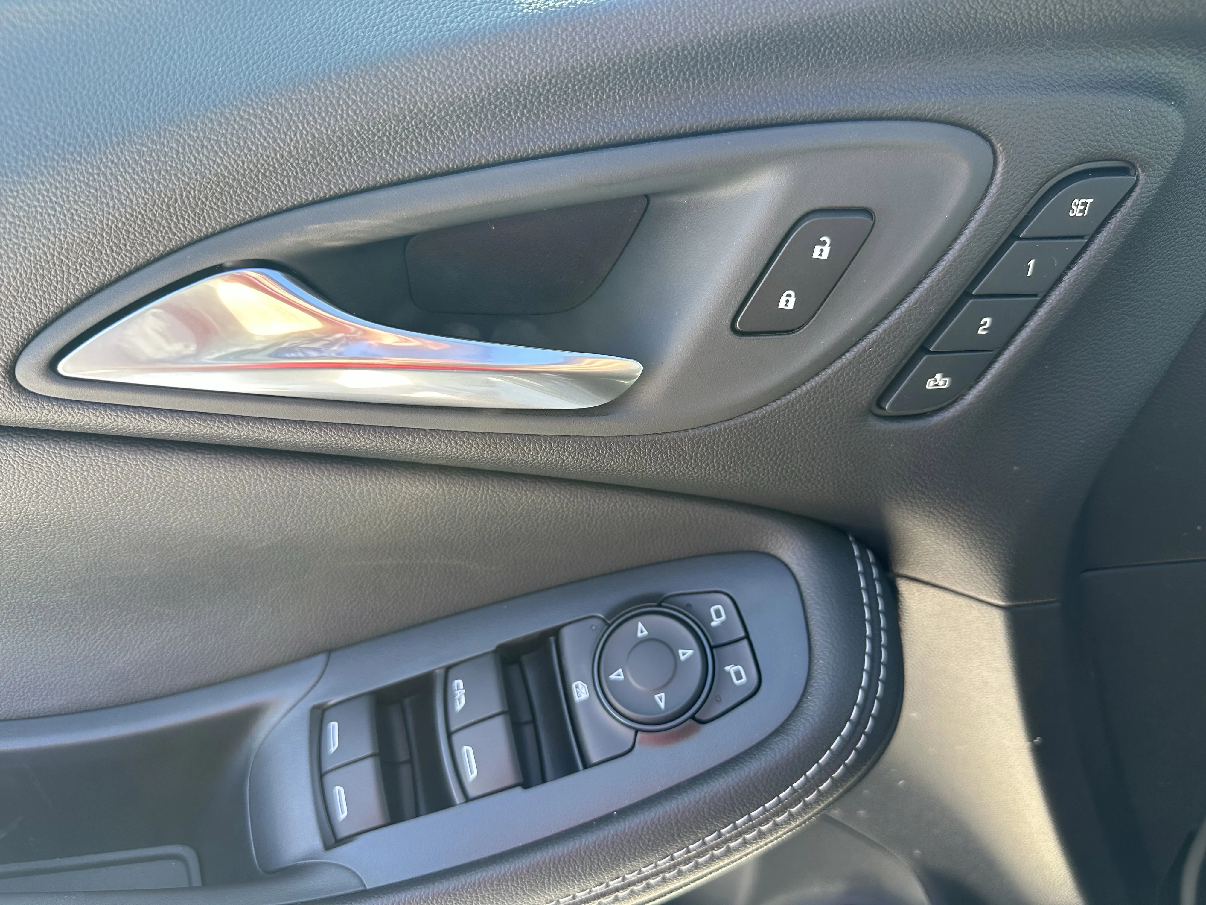 New 2026 Ebony Twilight Metallic Buick Avenir image 8