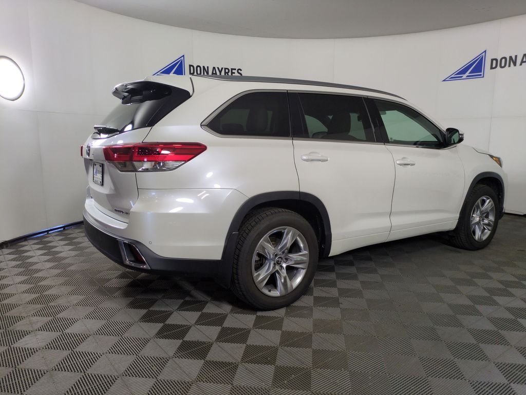 Used 2019 Blizzard Pearl Toyota Limited image 8