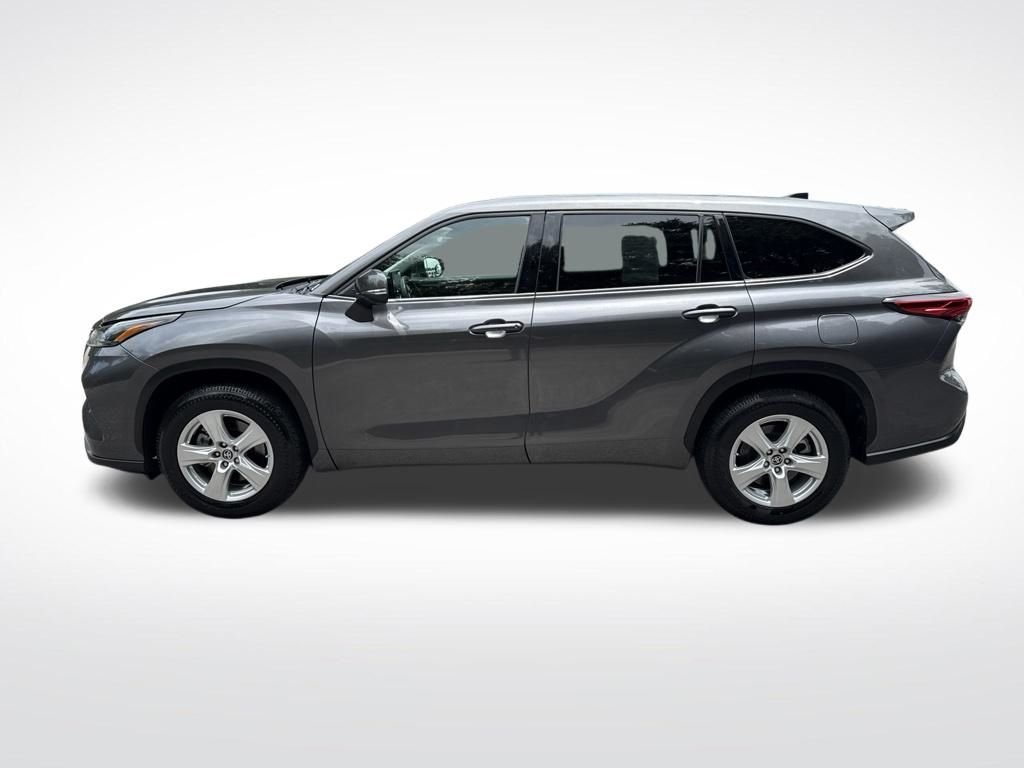 Used 2022 Gray Toyota L image 8
