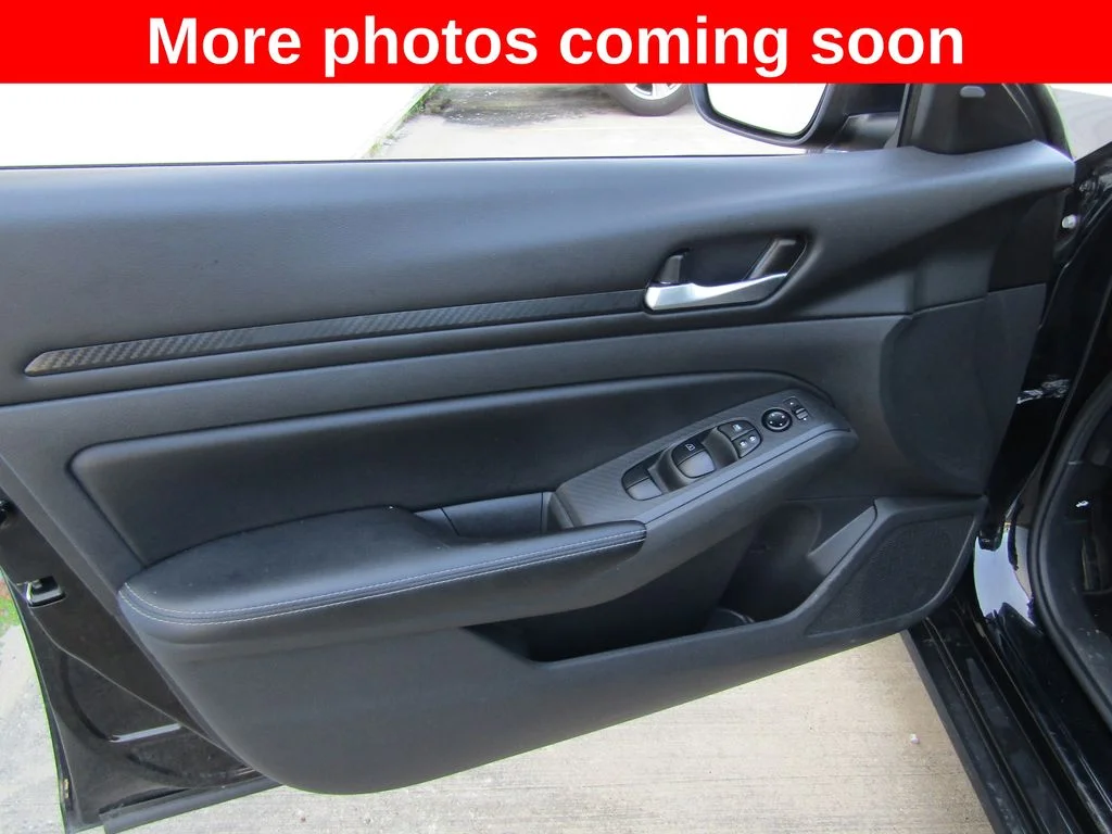 Used 2024 Black Nissan 2.5 SV image 9