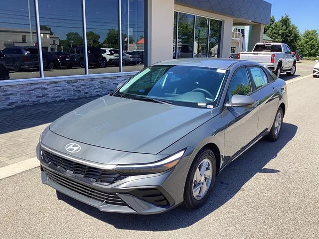 New 2026 Ecotronic Gray Pearl Hyundai SE image 1