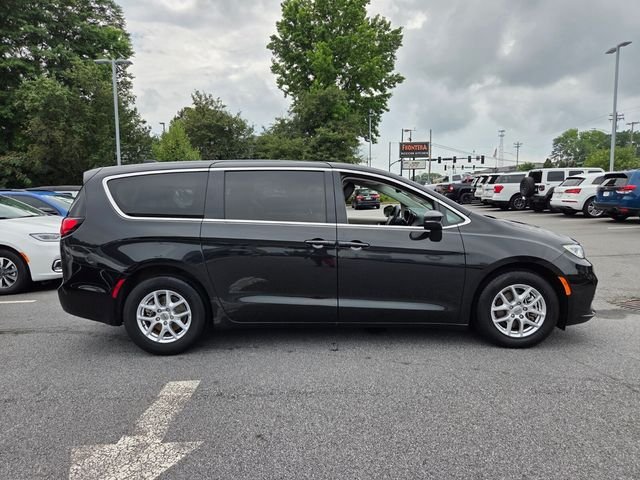 Used 2023 Black Chrysler Touring L image 10