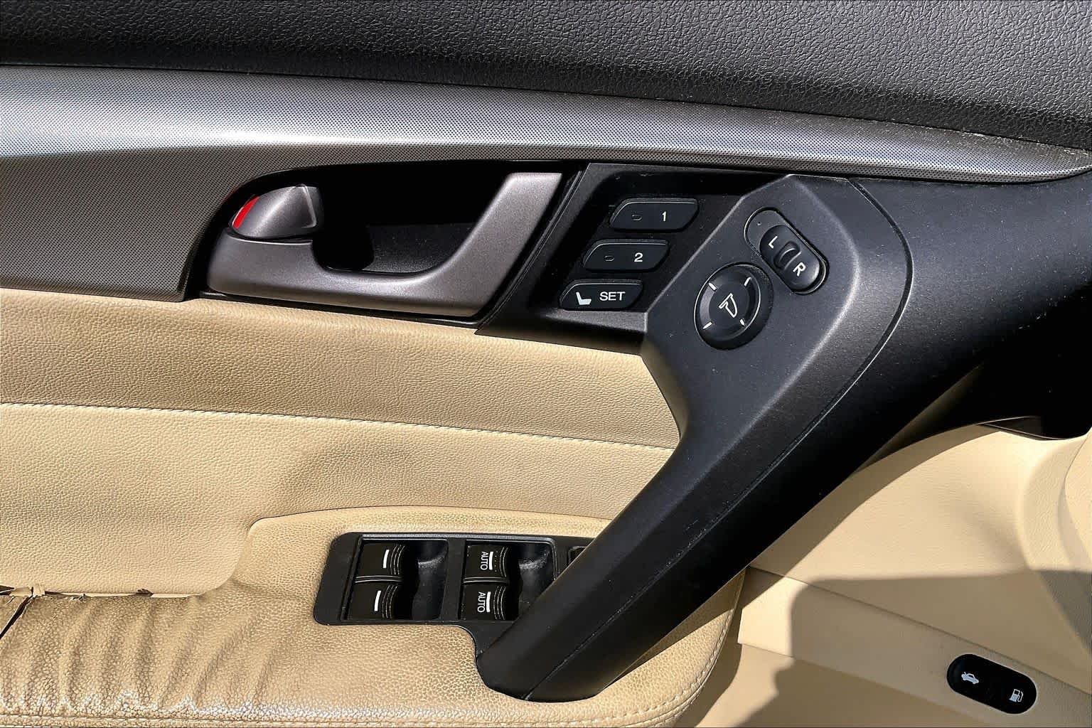 Used 2010 Crystal Black Pearl Acura  image 30