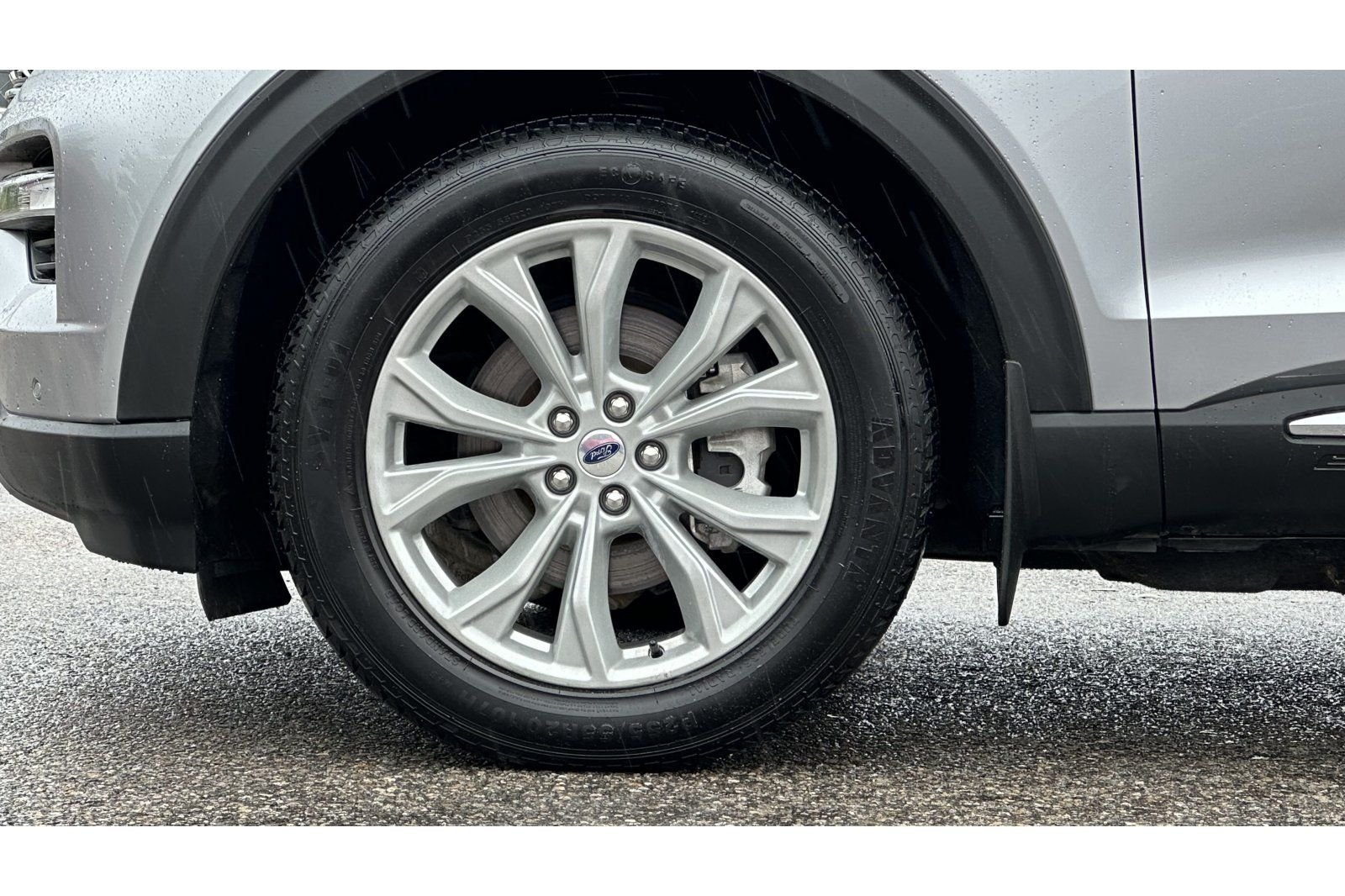 2022 Ford Explorer Limited - Photo 28