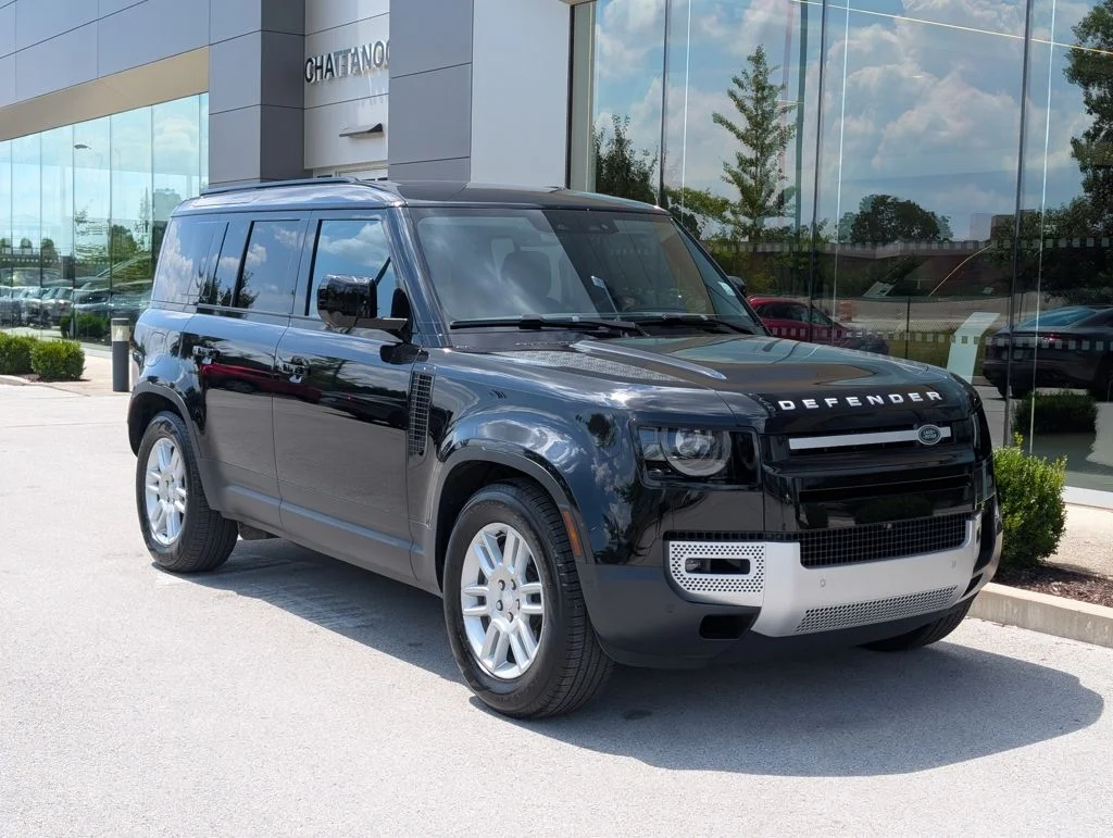 Used 2025 Black Land Rover S image 9