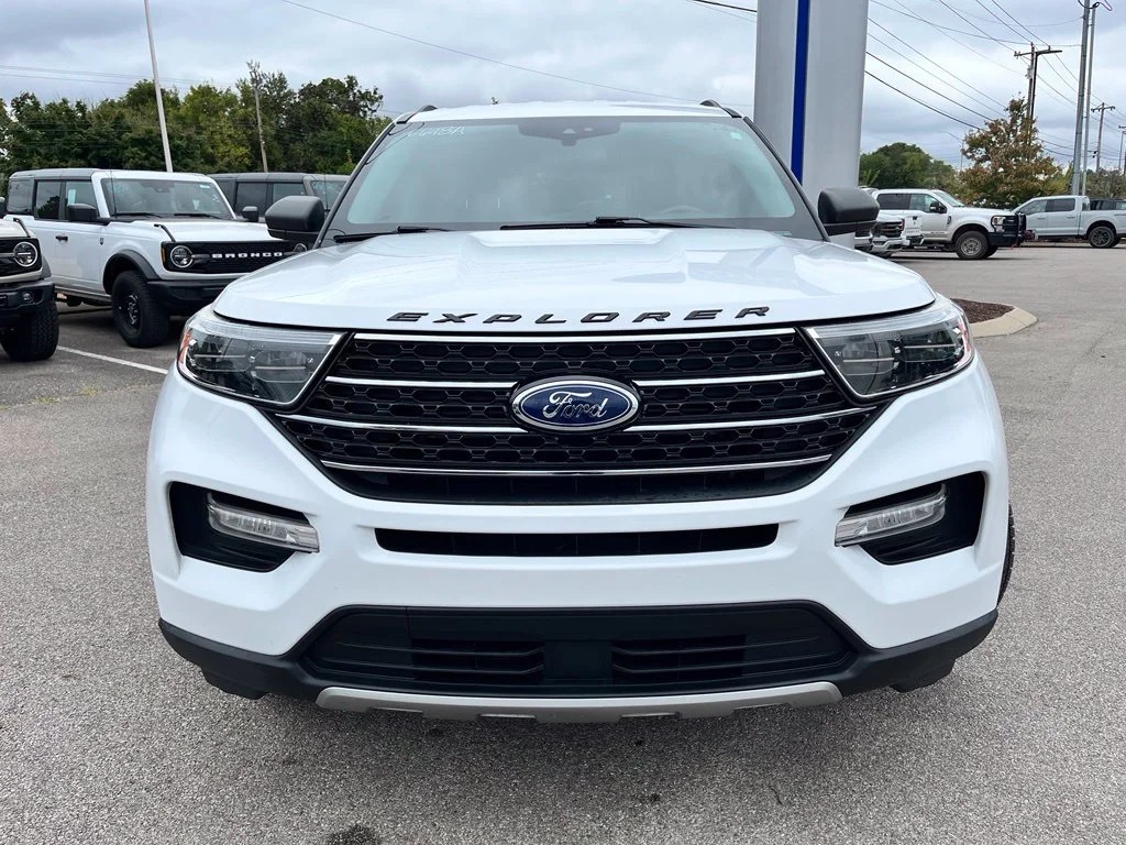 Used 2021 White Ford XLT image 2