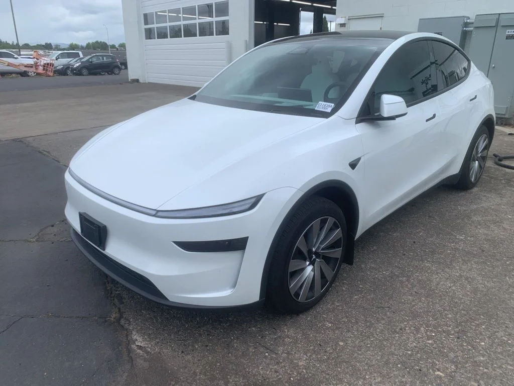 2026 Tesla Model Y Premium Rear Wheel Drive's photo