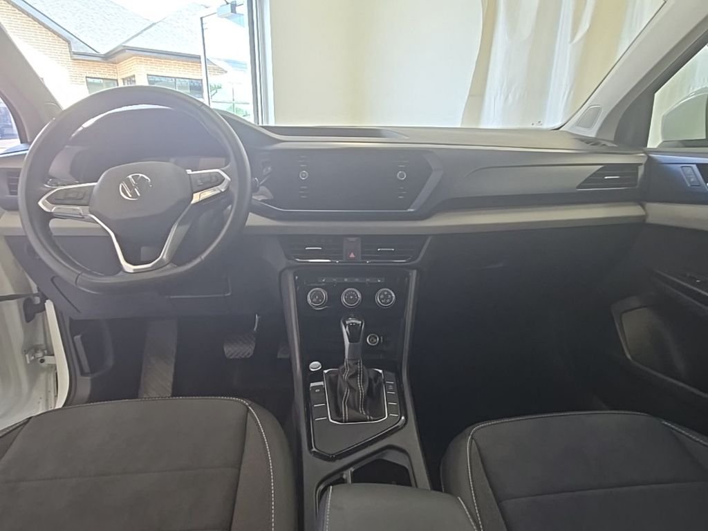 Used 2023 Pure White Volkswagen 1.5T SE image 7