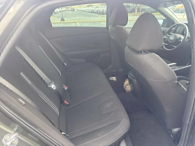 Used 2025 Gray Hyundai SEL Sport image 22