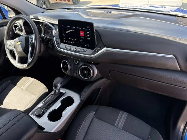 Used 2025 Blue Chevrolet LT image 24