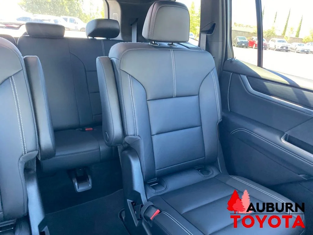 Used 2026 Summit White GMC Elevation image 27