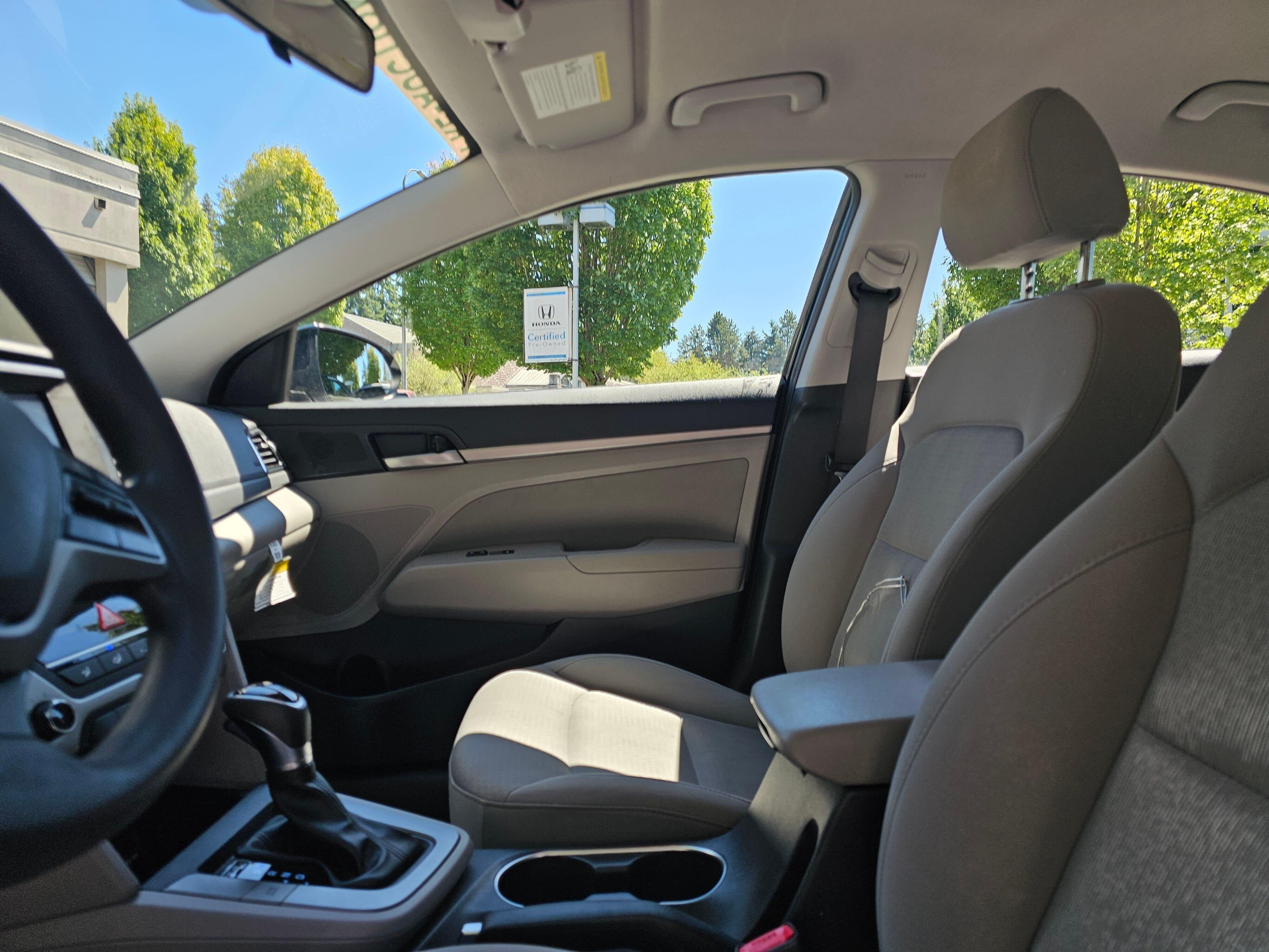 Used 2018 Phantom Black Hyundai SEL image 24