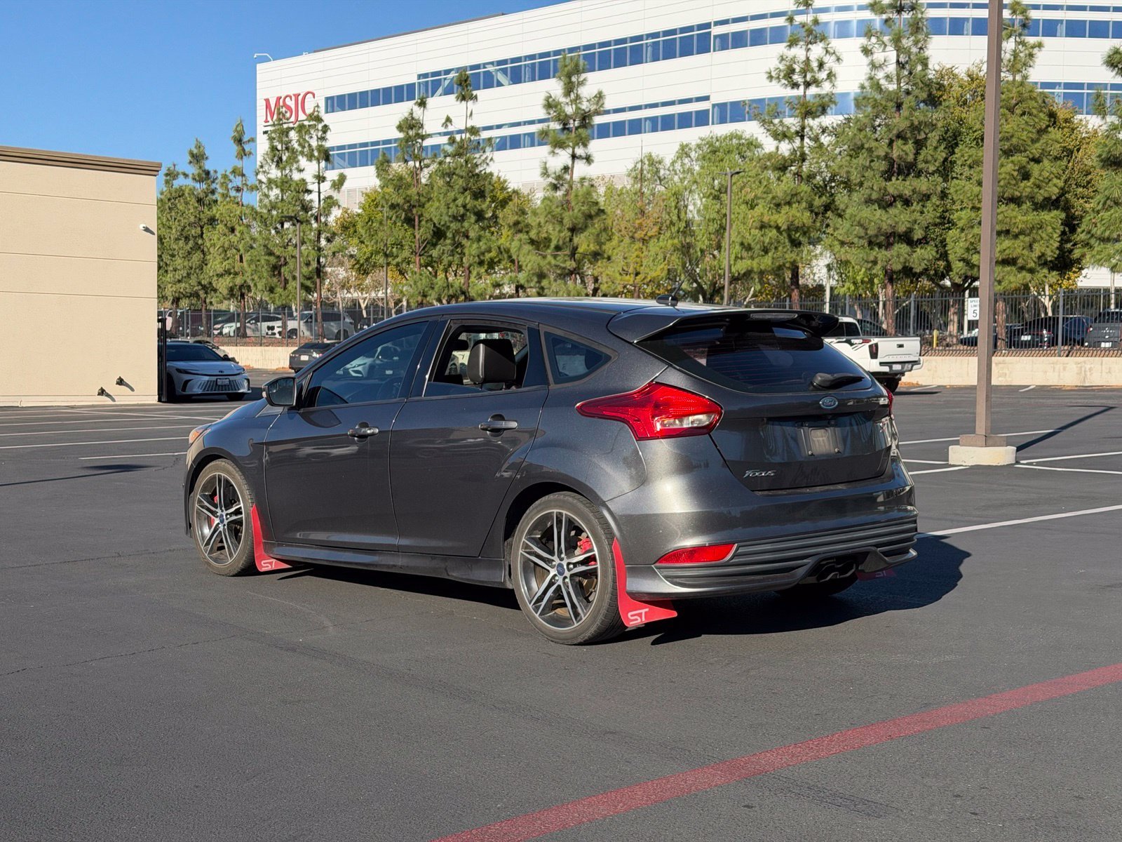 Used 2018 Magnetic Ford ST image 4