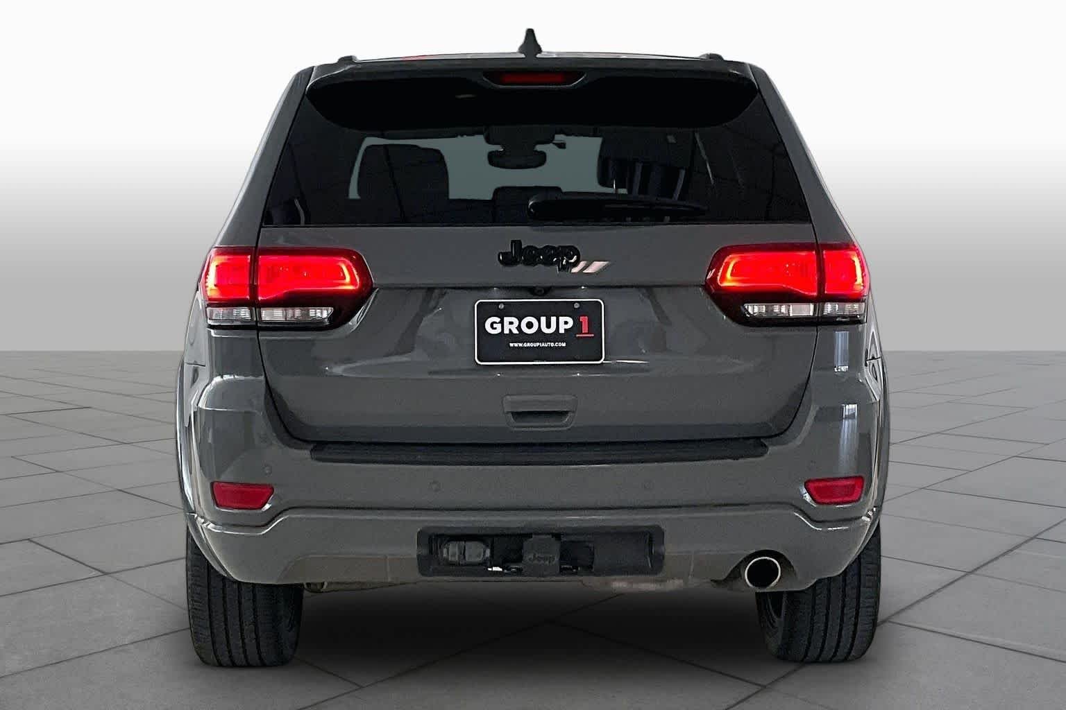 Used 2020 Sting-Gray Clearcoat Jeep Altitude image 4