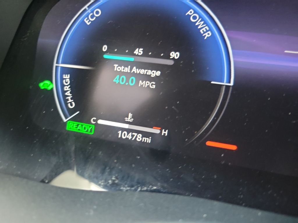 Certified Used 2025  Toyota XLE image 27