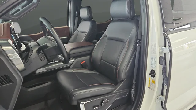 Used 2023 Star White Metallic Tri-Coat Ford Lariat image 9