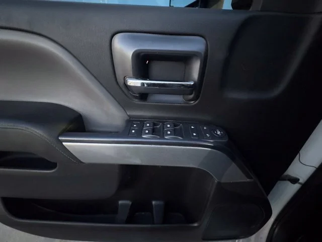 Used 2015 White Chevrolet LT image 18