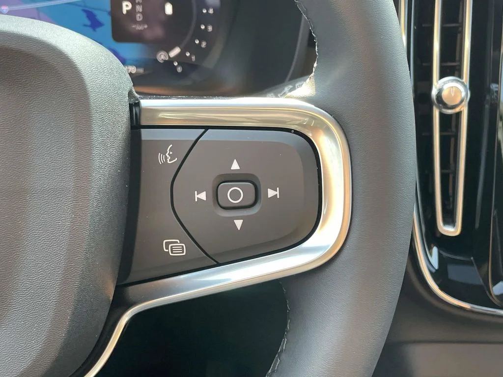 New 2026 Onyx Black Volvo Ultra Black Edition image 11