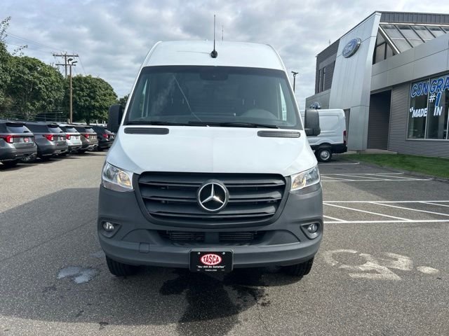 Used 2023 White Mercedes-Benz Cargo 144 WB image 2