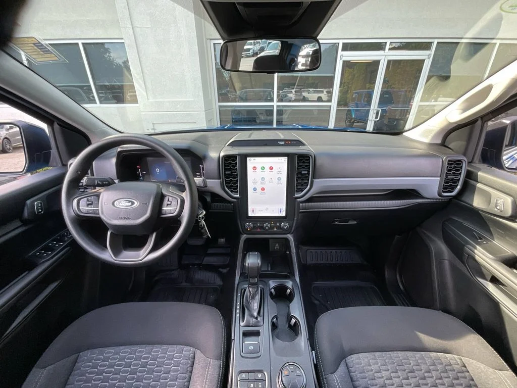 Used 2025 Blue Ford XL image 18