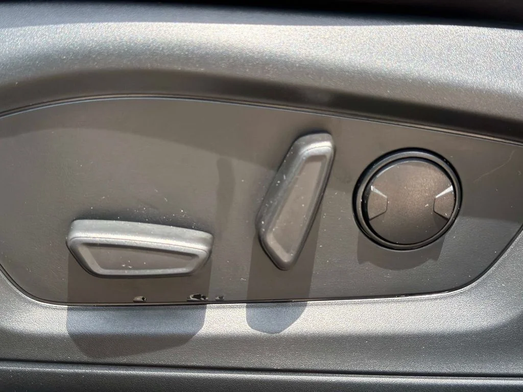 Used 2024 White Ford XLT image 21