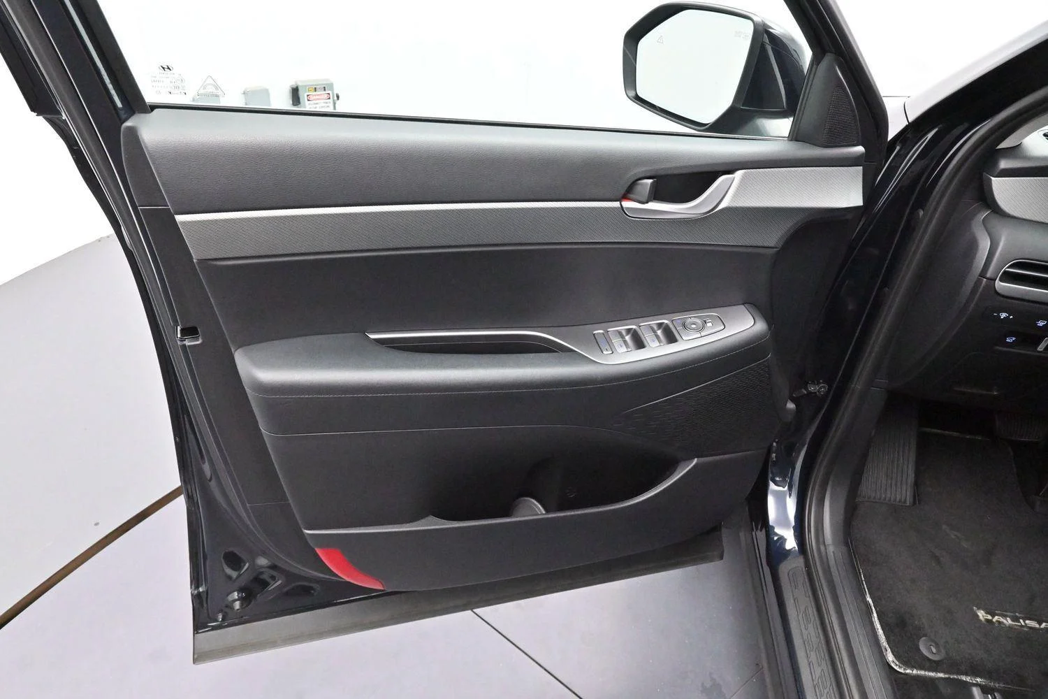 Used 2023 Moonlight Cloud Hyundai SEL image 9