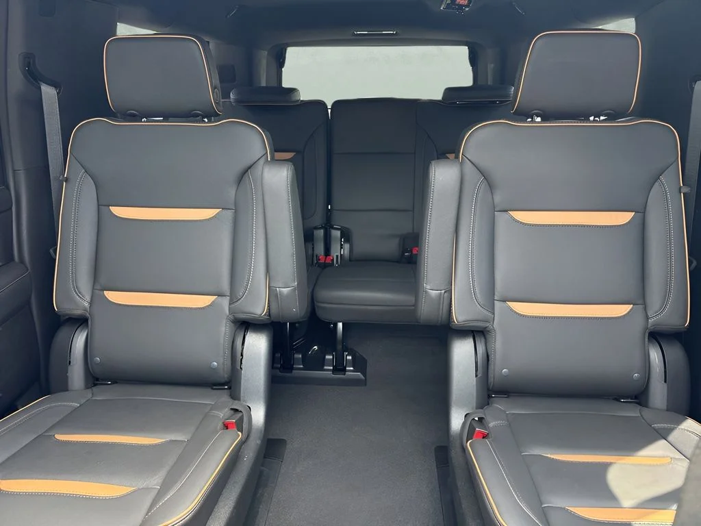 Used 2023 White GMC AT4 image 13