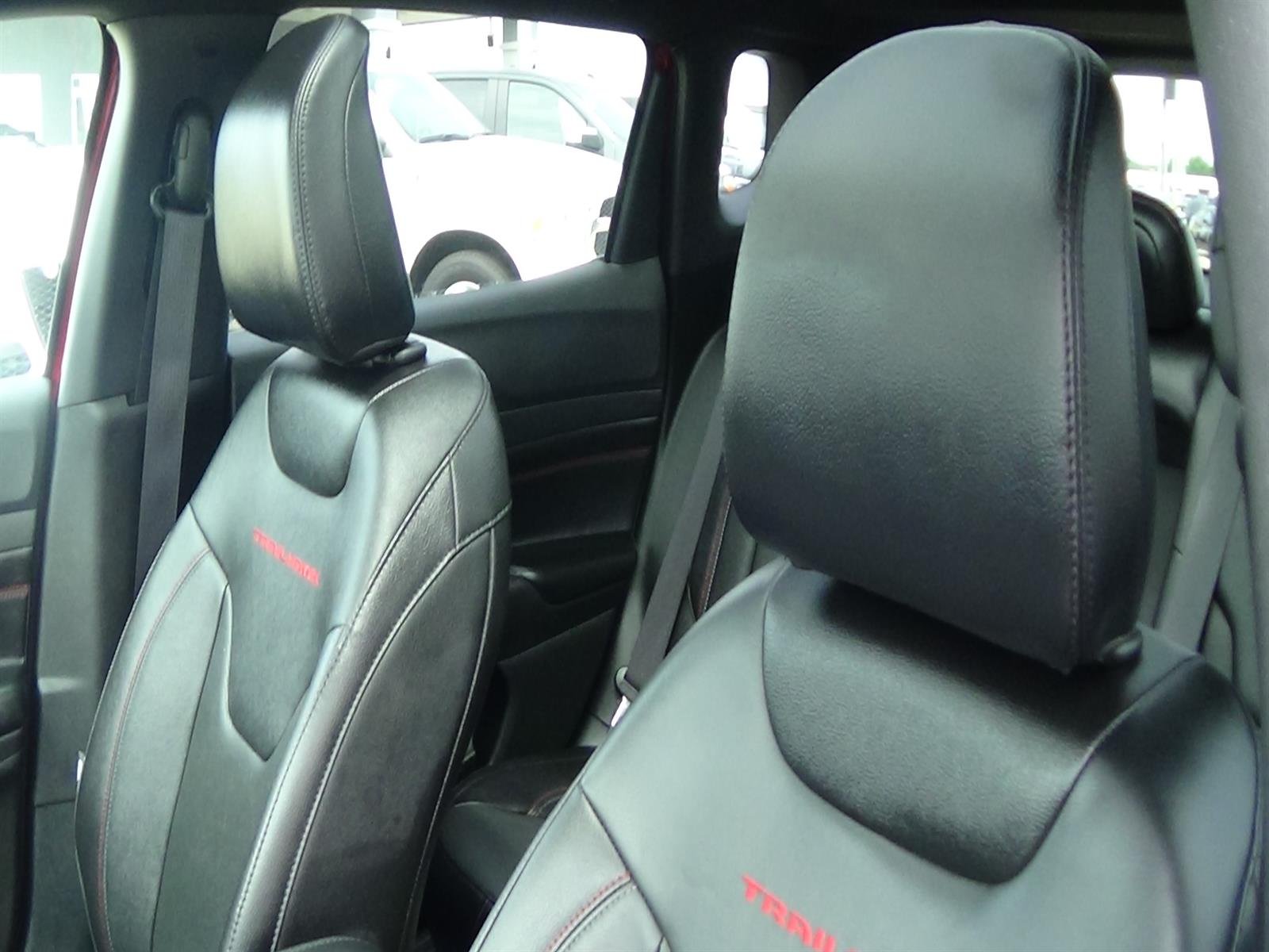Certified Used 2024 Red Hot Pearl Coat (pr6) Jeep Trailhawk image 20