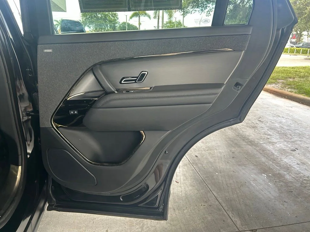 Used 2024 Black Land Rover Dynamic SE image 32