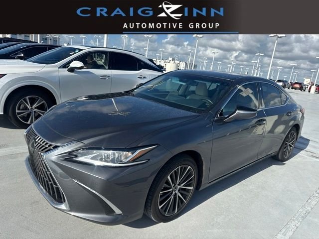 2025 Lexus ES