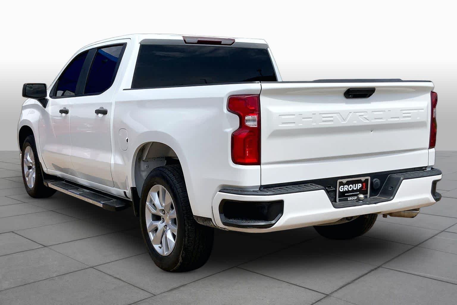 Used 2020 Summit White Chevrolet Custom image 11