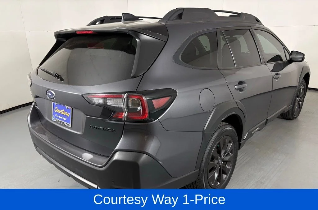Used 2025 Gray Subaru Onyx Edition image 11