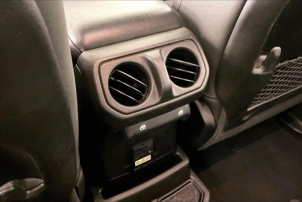 Used 2024 White Jeep Rubicon 4xe image 9