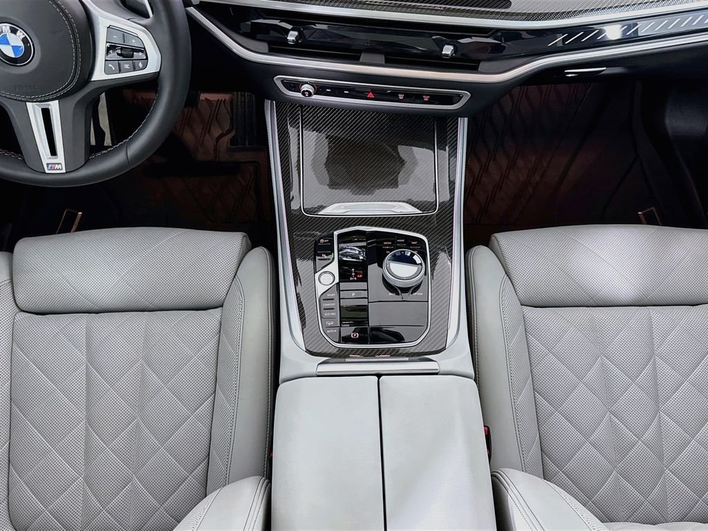 Used 2025 Blue Metallic BMW M60i image 17