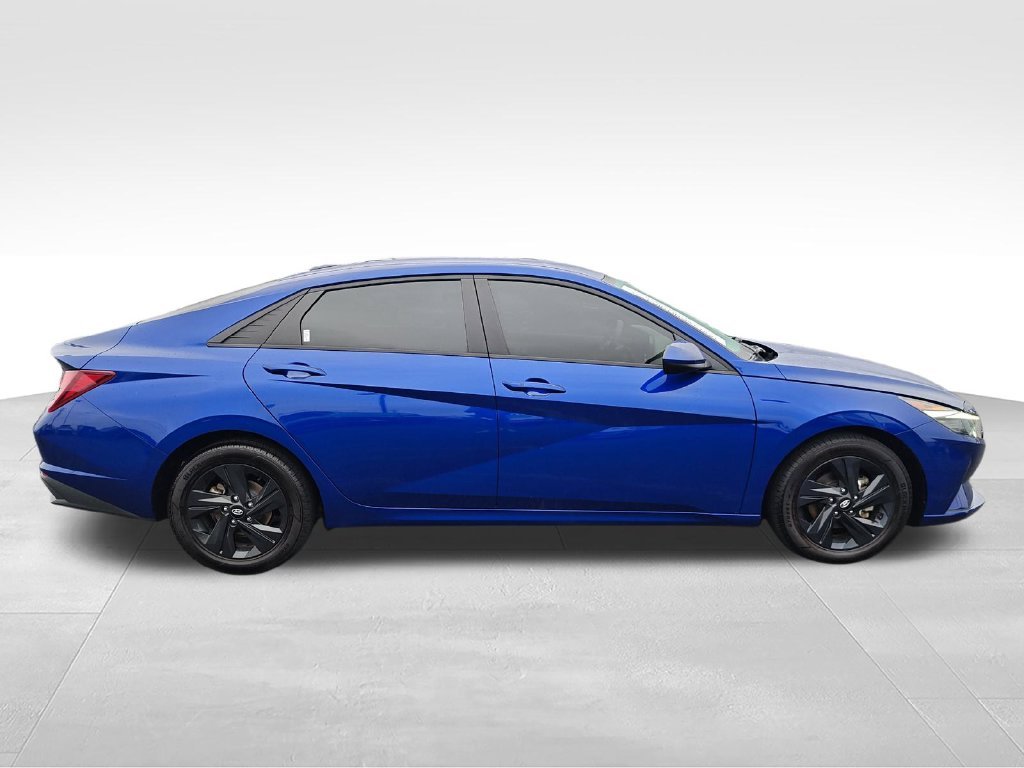Used 2023 Blue Hyundai SEL image 6
