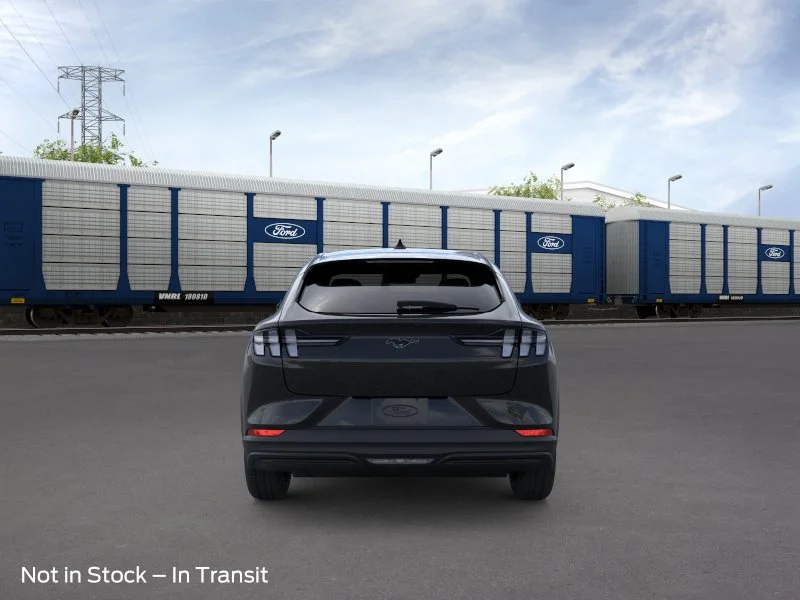New 2026 Shadow Black Ford Select image 5