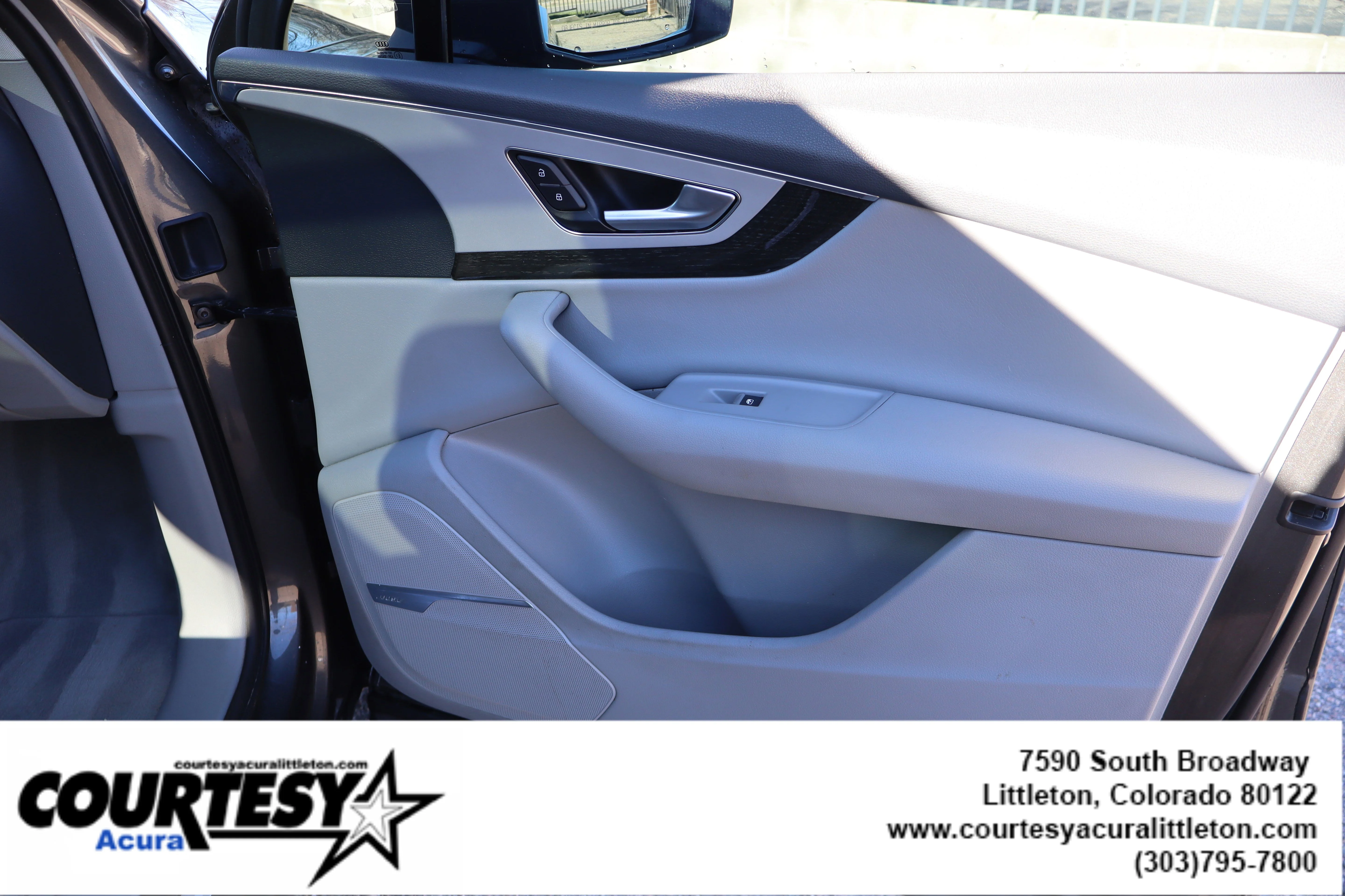 Used 2019 Gray Audi  image 36