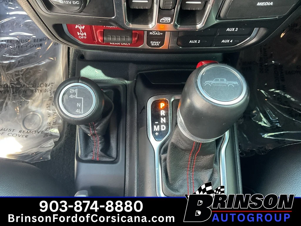 Used 2022 Granite Crystal Clearcoat Metallic Jeep Rubicon image 27