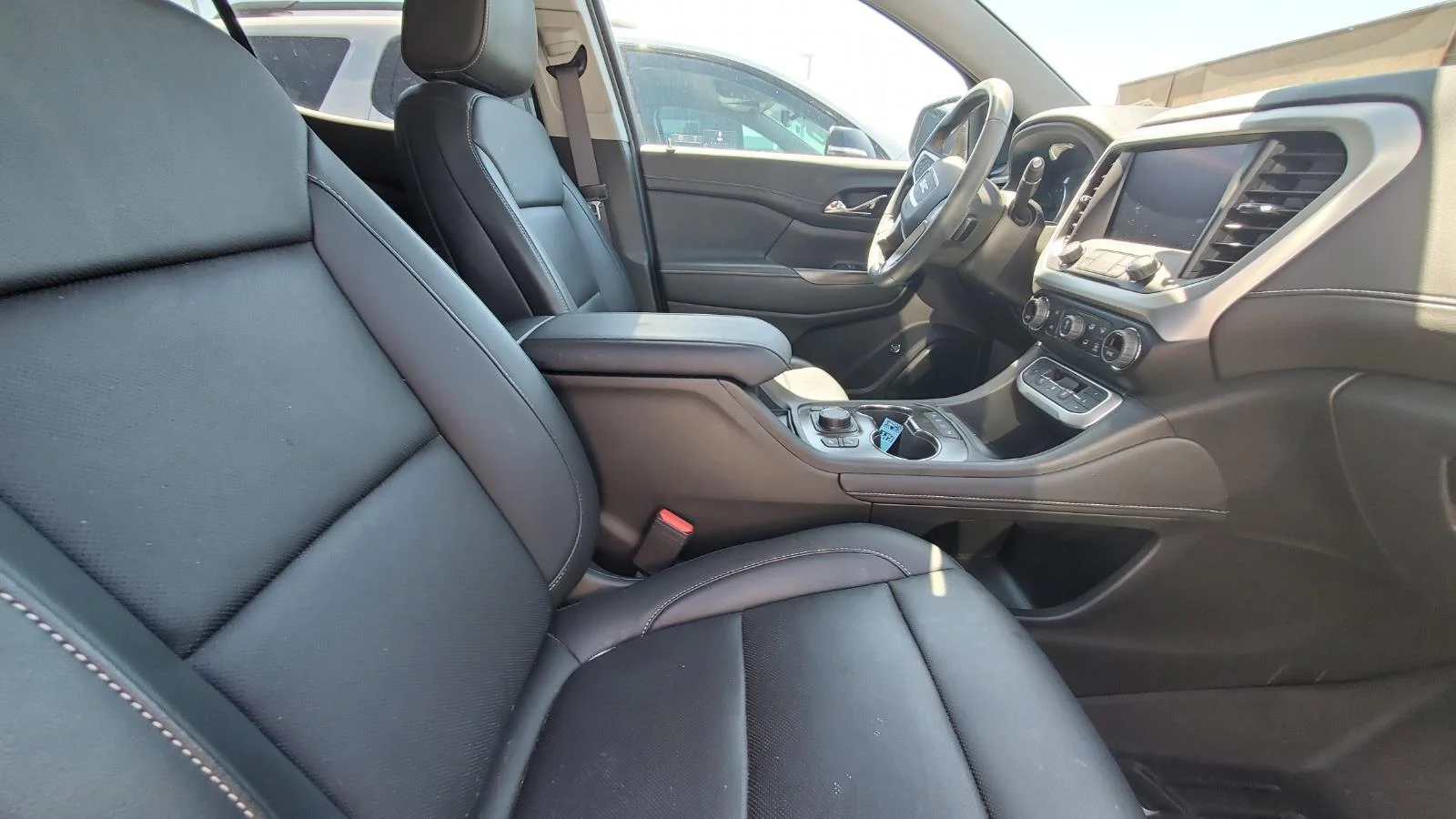 Used 2023 Ebony Twilight Metallic GMC SLT image 4
